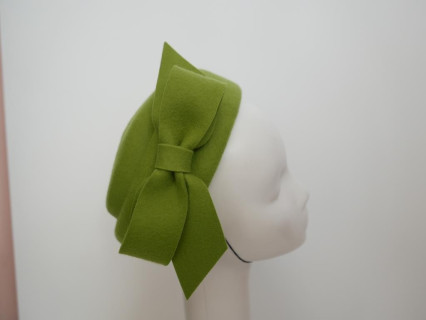 Inez zielony limonkowy toczek filcowy z kokardą