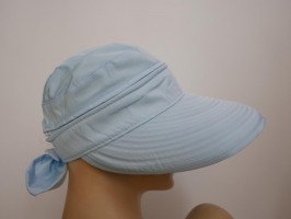 Błękitny daszek- czapka z odpinaną główką regulowana