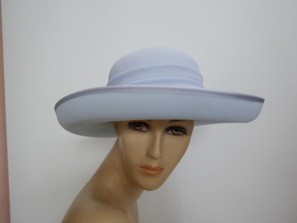 Błękitny kapelusz tkanina 54-55 cm