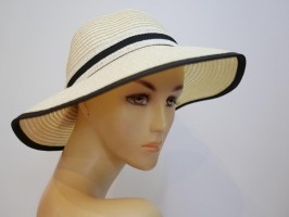 Kremowy słomkowy letni  kapelusz  56- 57 cm