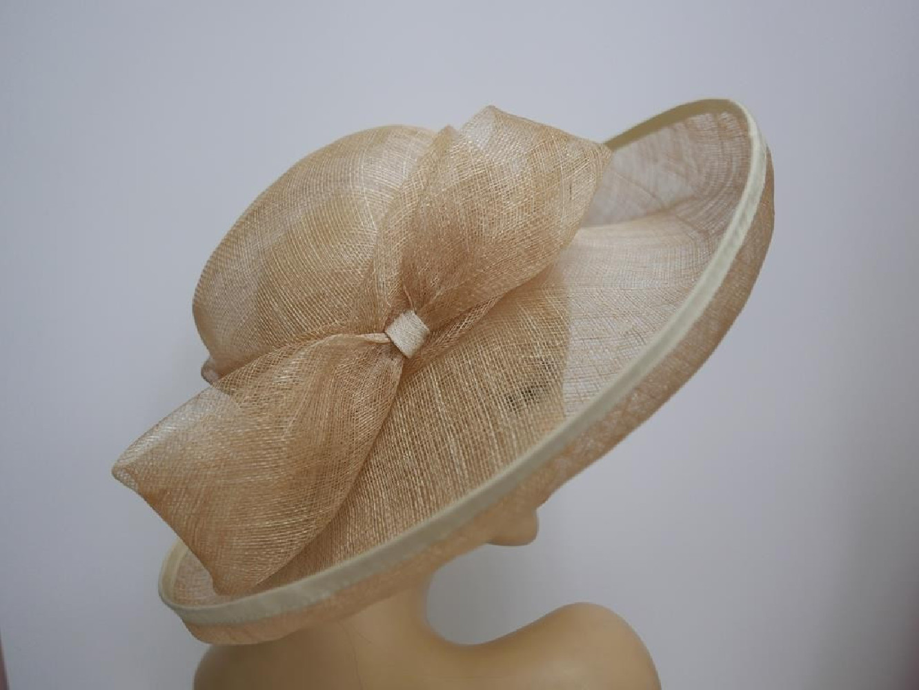 Royal Ascot kapelusz sinamay beżowy 57-58 cm