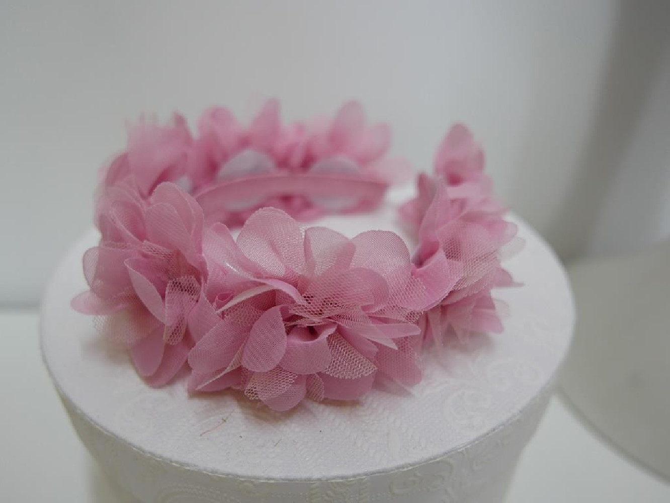 Wianek pudrowy róż kwiaty szyfon panieński, eventy