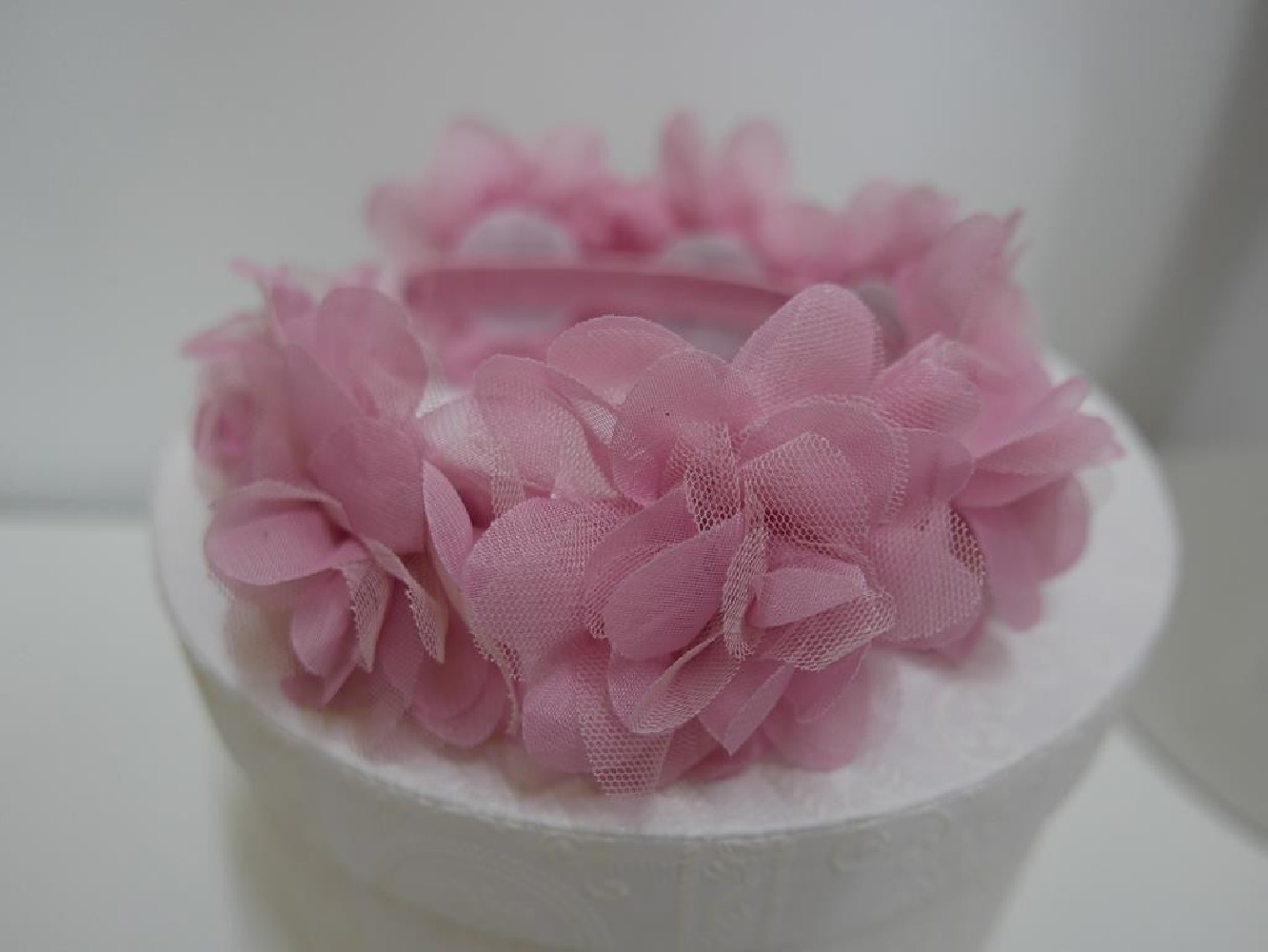 Wianek pudrowy róż kwiaty szyfon panieński, eventy