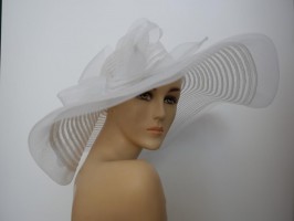Biały letni kapelusz wizytowy 57-58 cm