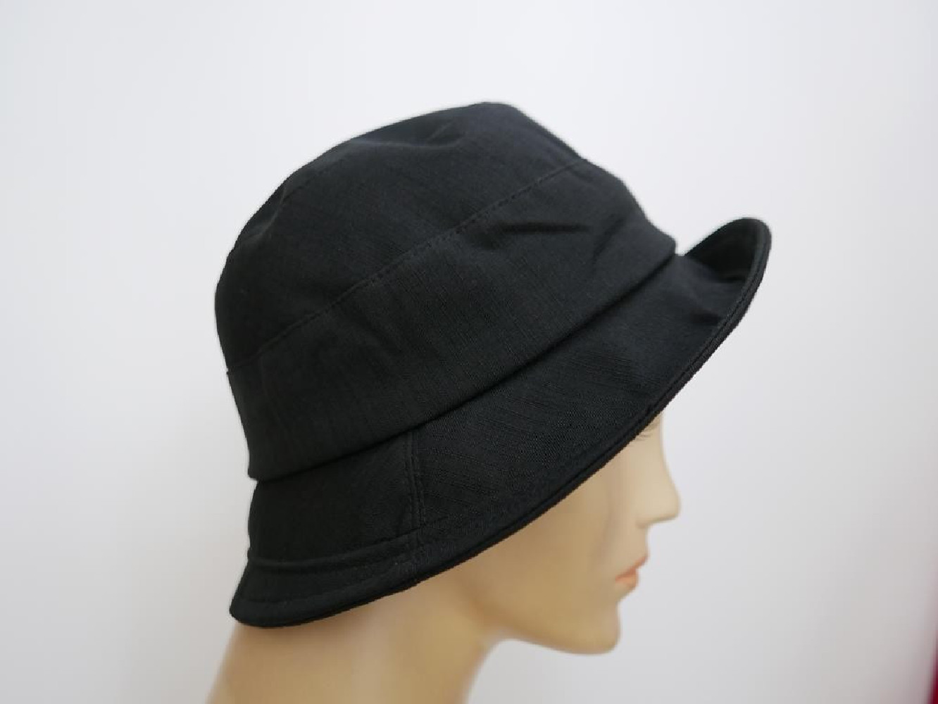 Iris czarny kapelusz tkanina 54-57 cm