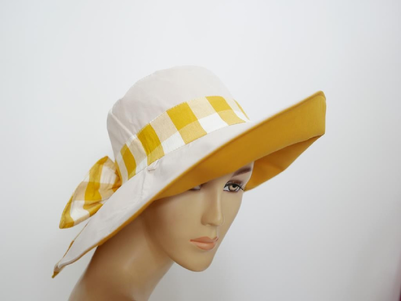 Żółto beżowy dwustronny kapelusz tkanina 57-58 cm