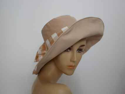 Beżowy dwustronny kapelusz tkanina 57-58 cm