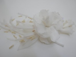 Kremowy kwiat kompozycja do włosów sukni kapelusza
