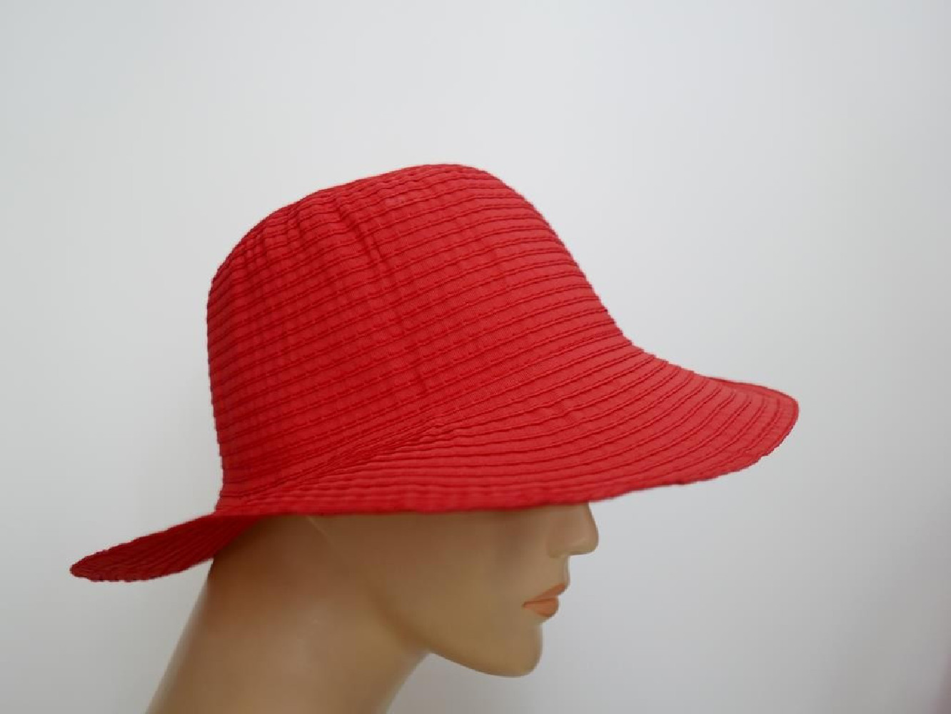 Czerwony letni  kapelusz ryps 55-57 cm
