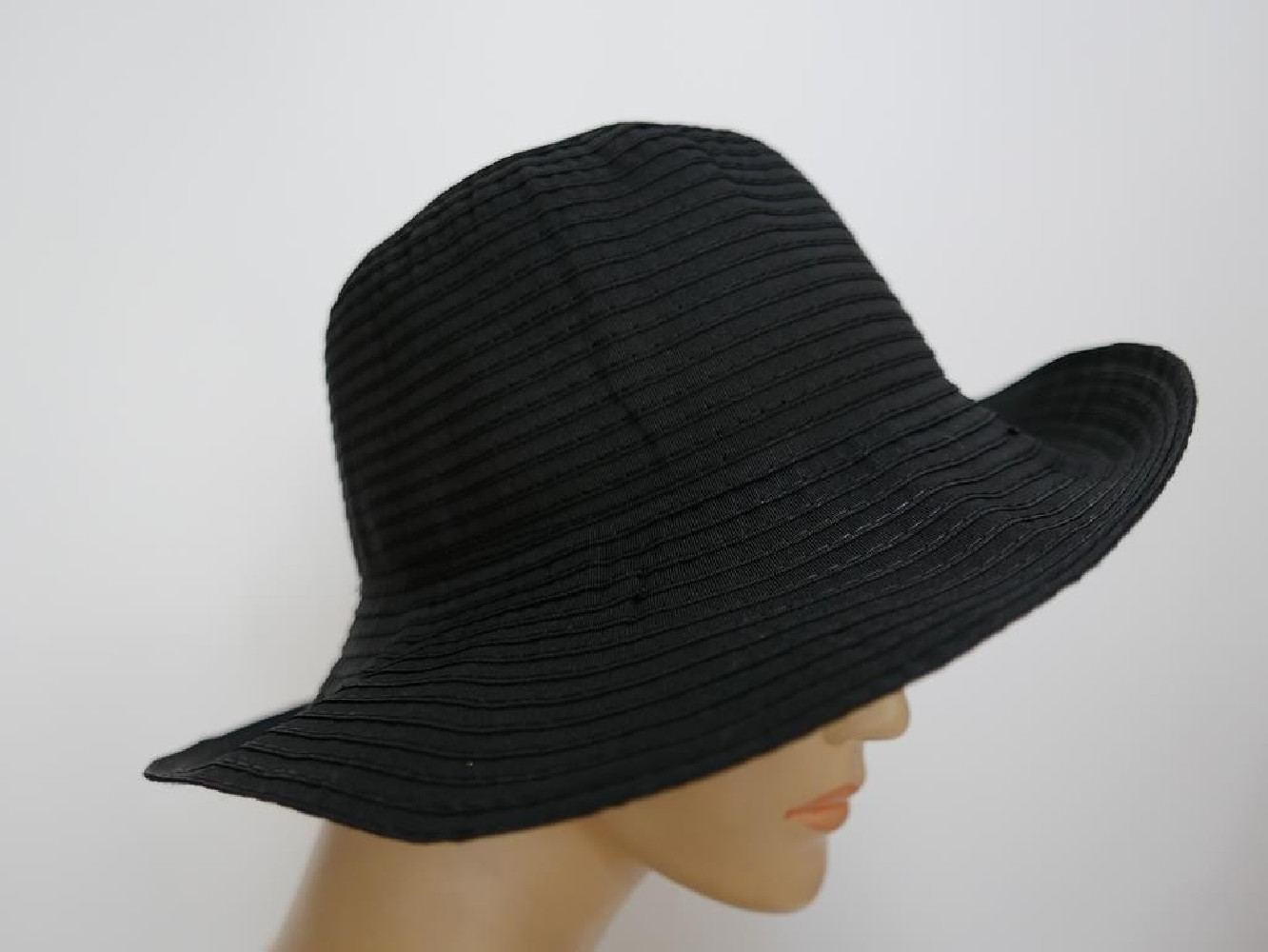 Czarny letni  kapelusz ryps 55-56 cm