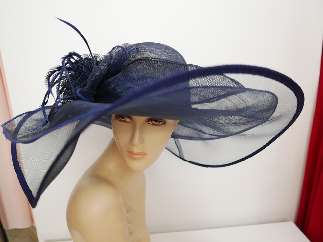 Granatowy kapelusz sinamay z dużym rondem do 56 cm