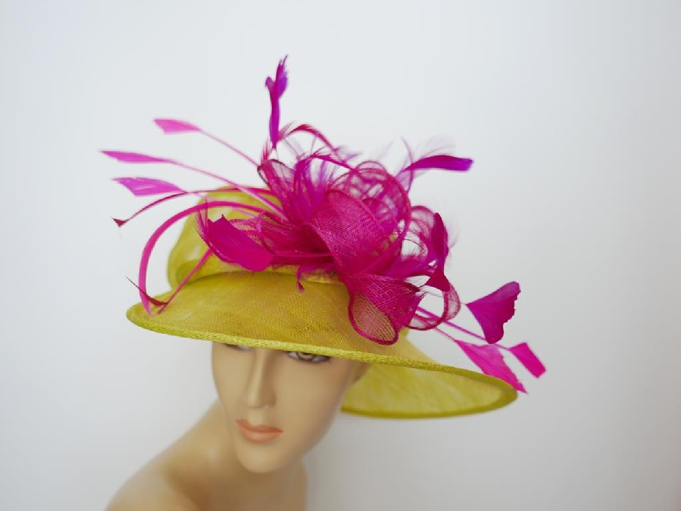 Limonkowo fuksjowy wizytowy kapelusz z sinamay do 58 cm