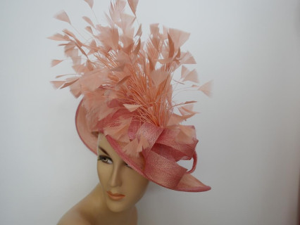 Różowy wizytowy kapelusz z sinamay do 57 cm