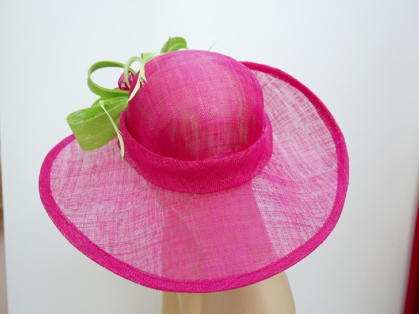 Fuksja z limonką wizytowy kapelusz z sinamay do 56 cm