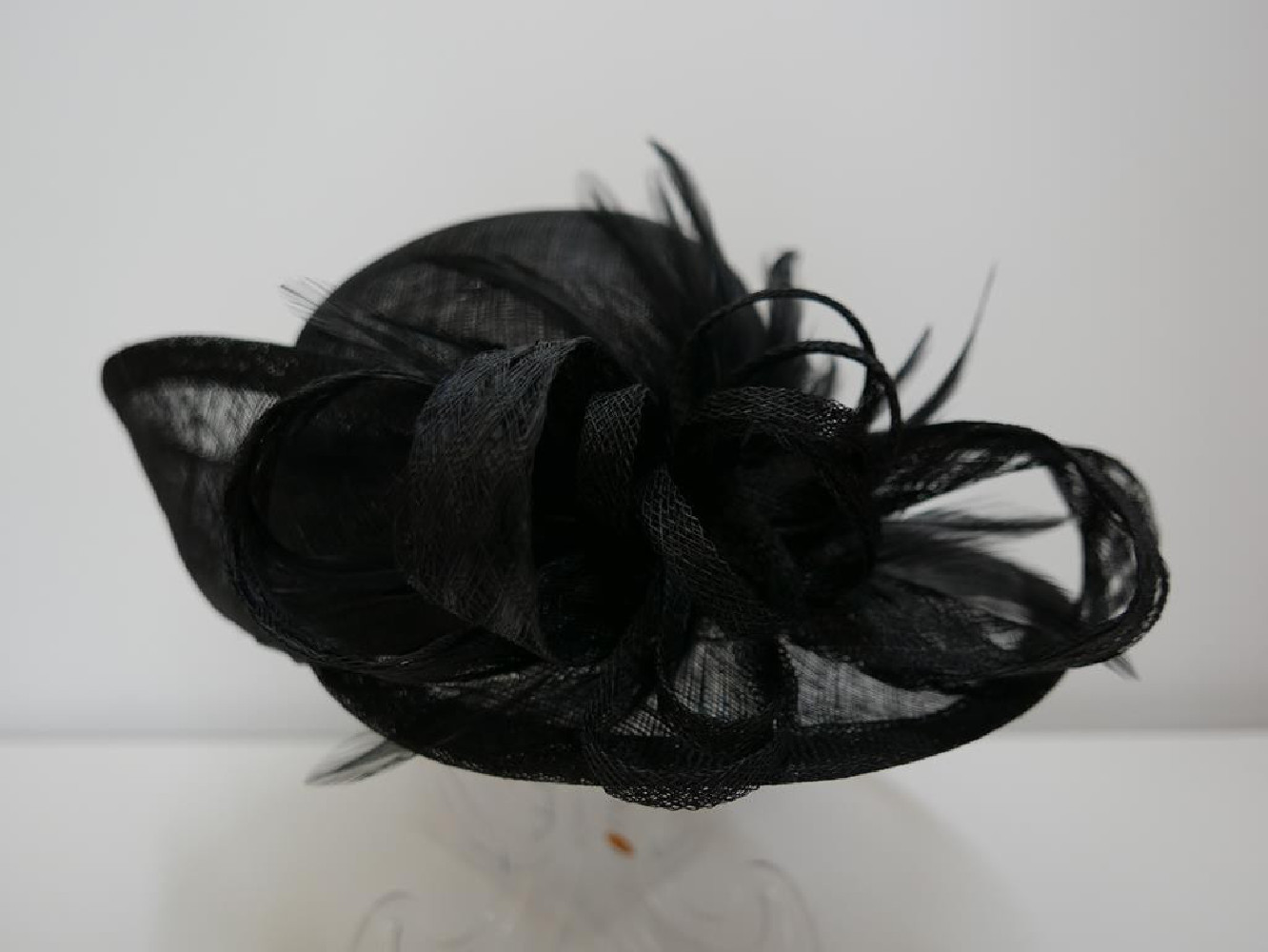 Czarny wizytowy kapelusz z sinamay do 56 cm