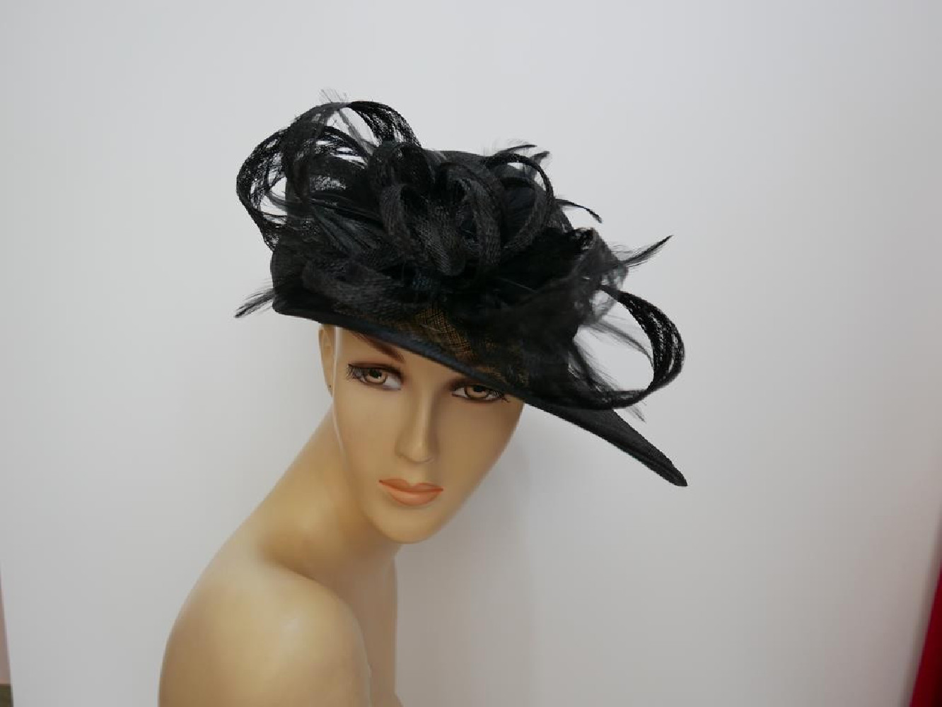 Czarny wizytowy kapelusz z sinamay do 56 cm