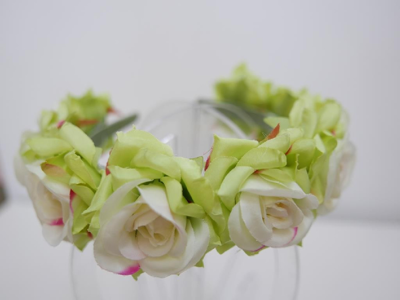 Wianek kremowo pistacjowe róże  panieński, eventy