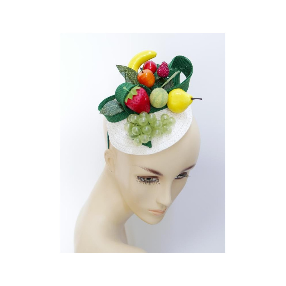 Owocowy fascynator na przepasce