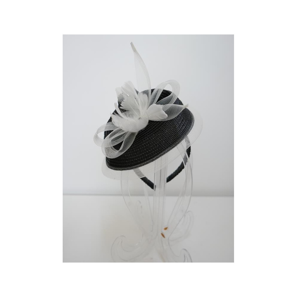 Czarno śmietankowy fascynator na przepasce