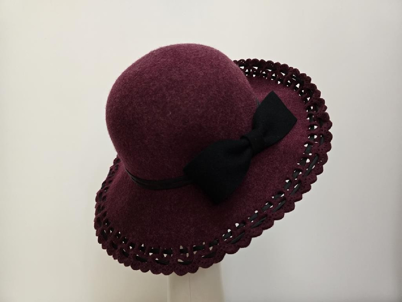 Bordowy melanż kapelusz z rondem do modelowania 57-58 cm