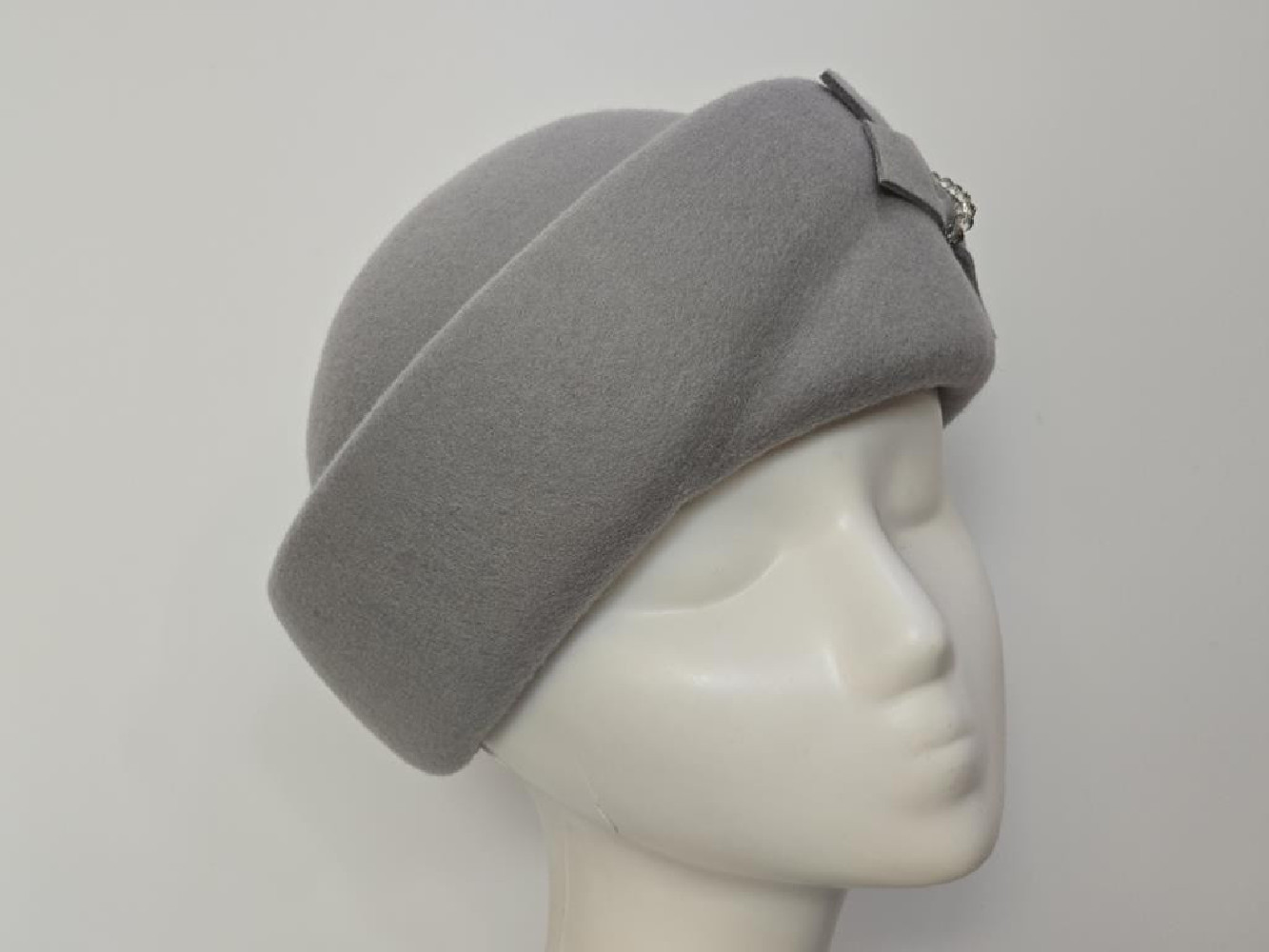 Izabela szary toczek filcowy 53-57 cm