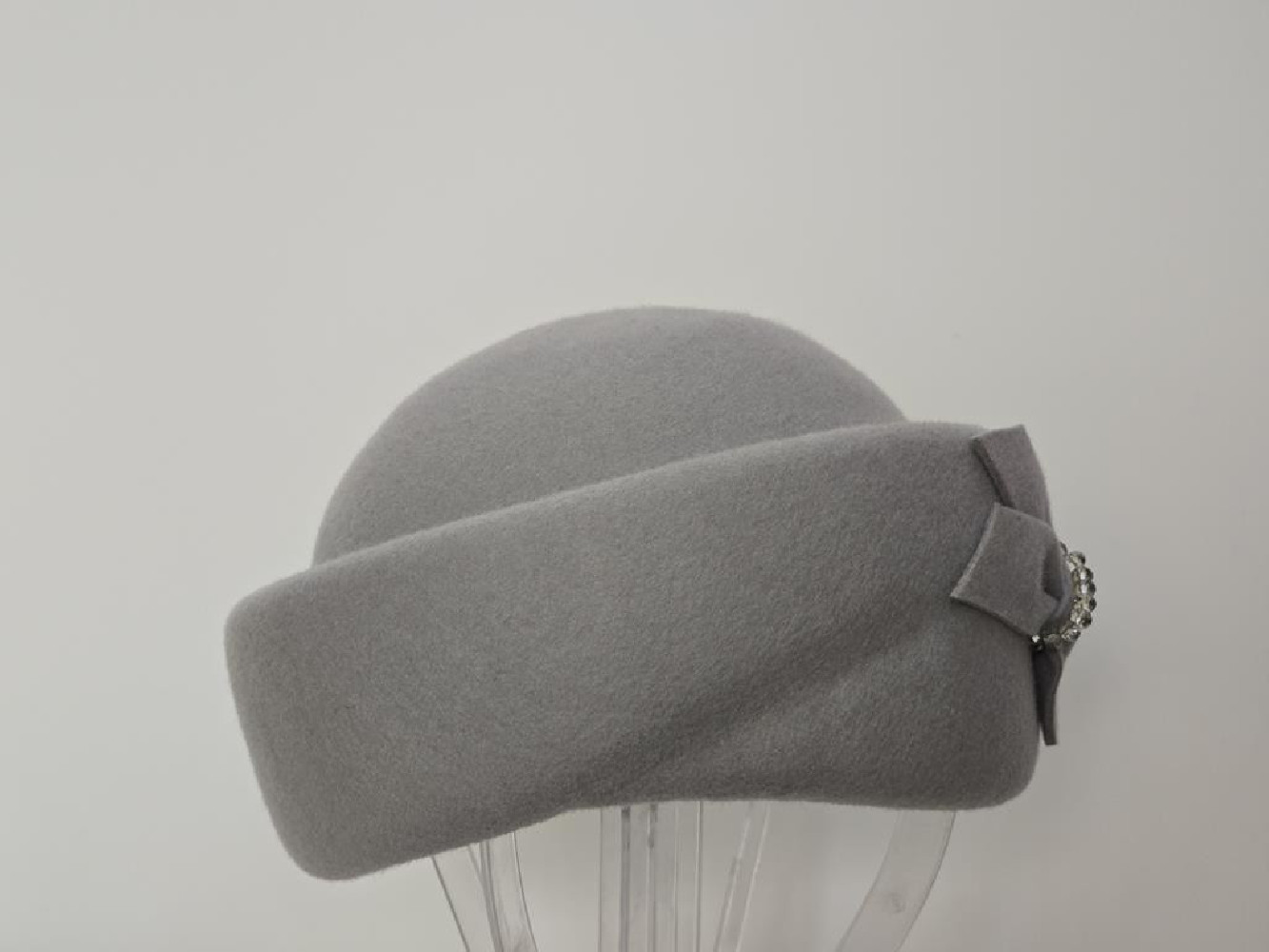 Izabela szary toczek filcowy 53-57 cm