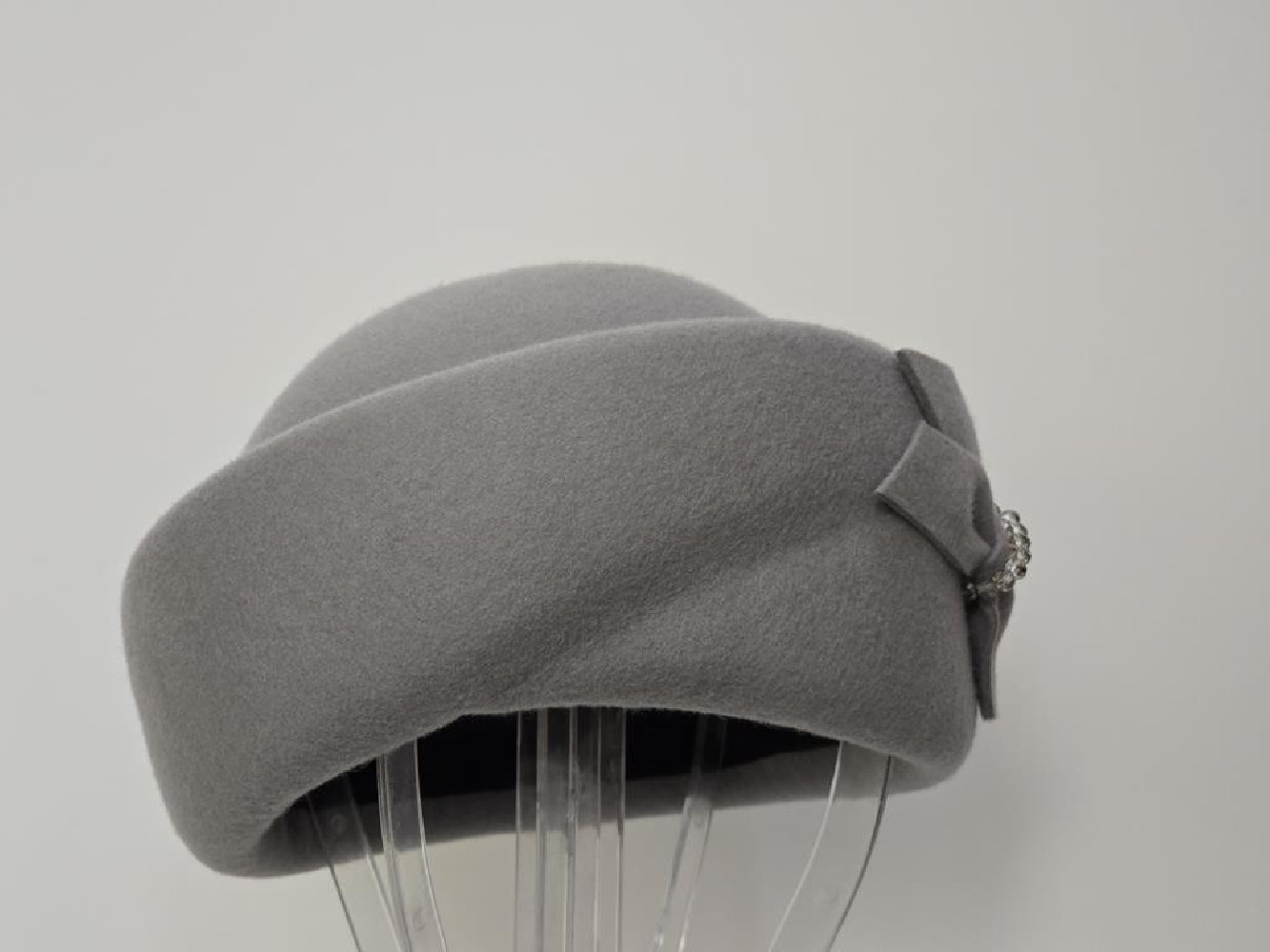 Izabela szary toczek filcowy 53-57 cm