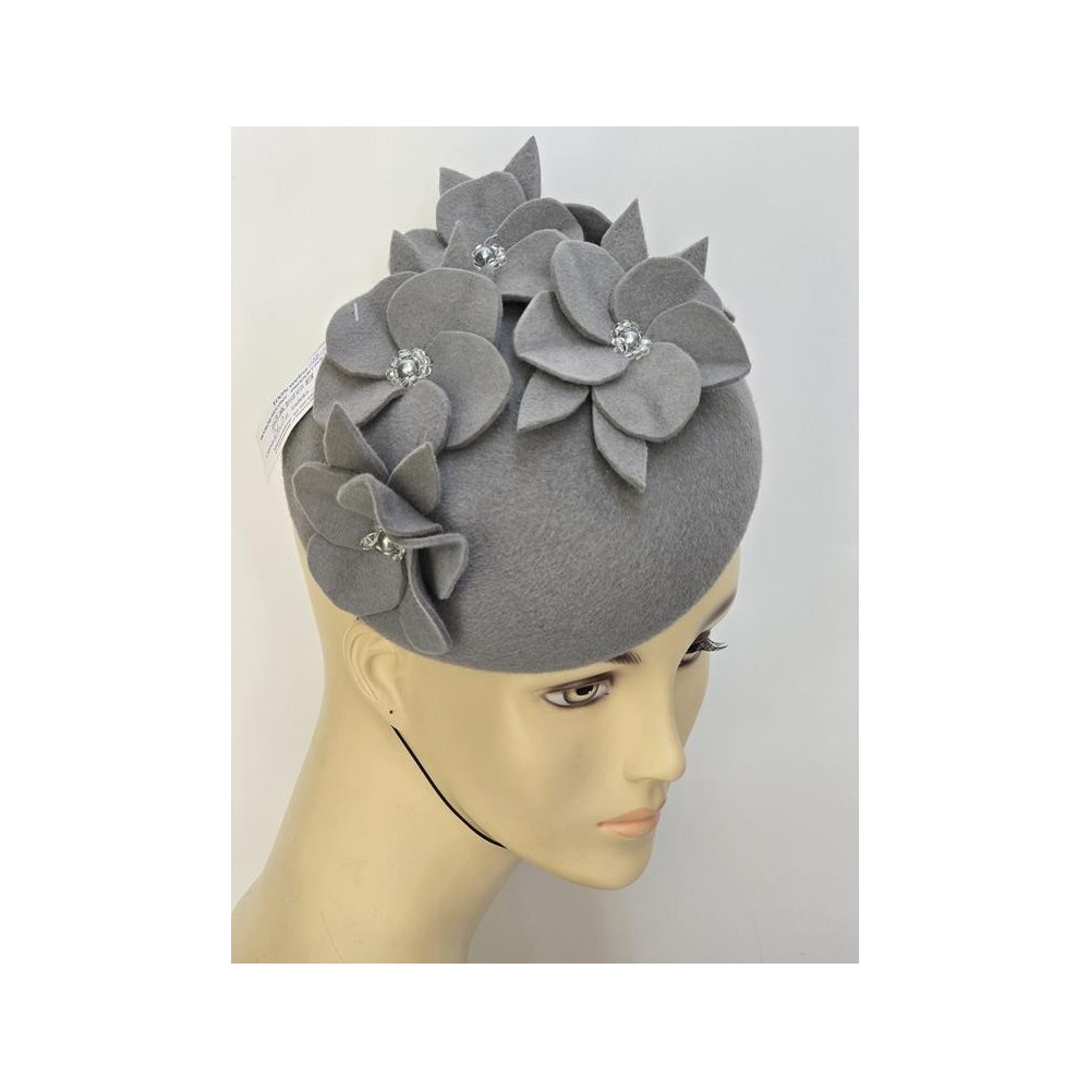 Walentyna  szary mini beret,  toczek filcowy z kwiatami