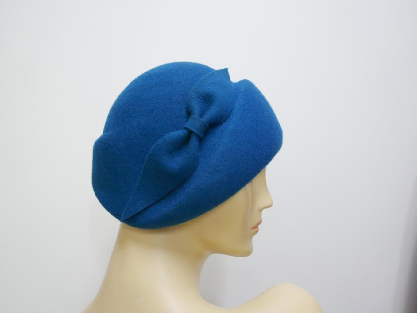 Alberta, ciemny turkus filcowa czapka toczek retro 54-58 cm