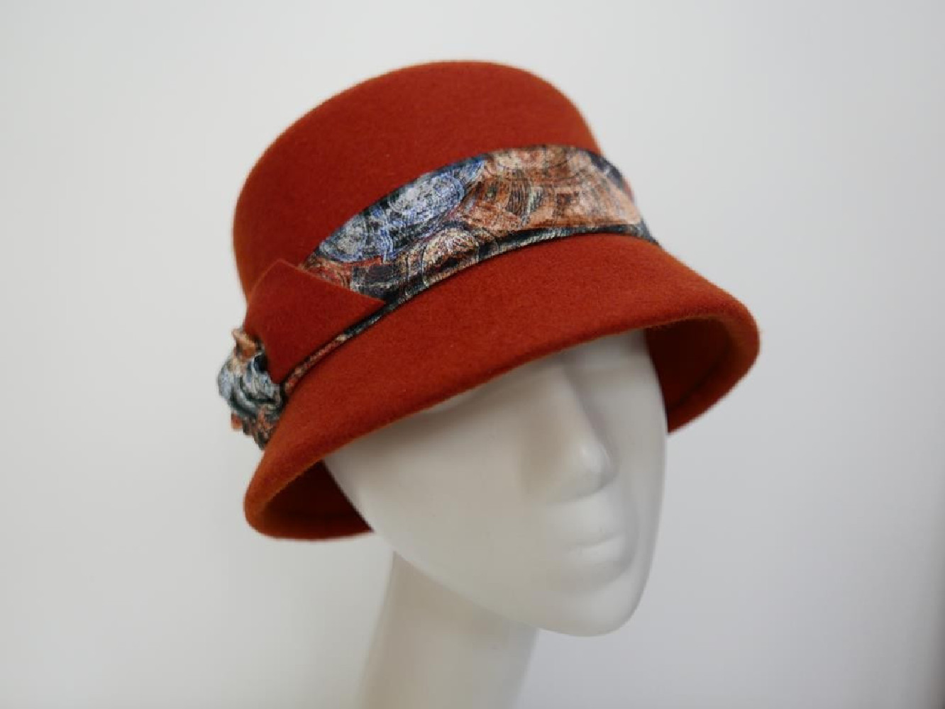 Doris kapelusz klosz rudy 57-60 cm