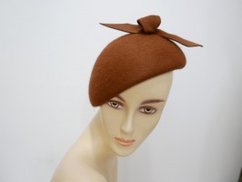 Ivanka 2 jasny brąz midi toczek filcowy