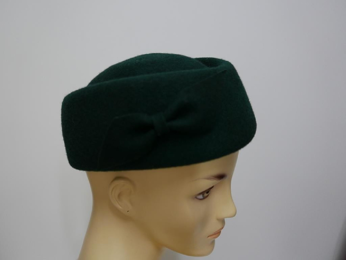 Tallina butelkowa zieleń toczek filcowy 54-57 cm