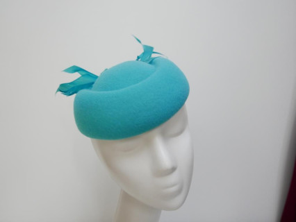 Taylor jasny turkus toczek filcowy