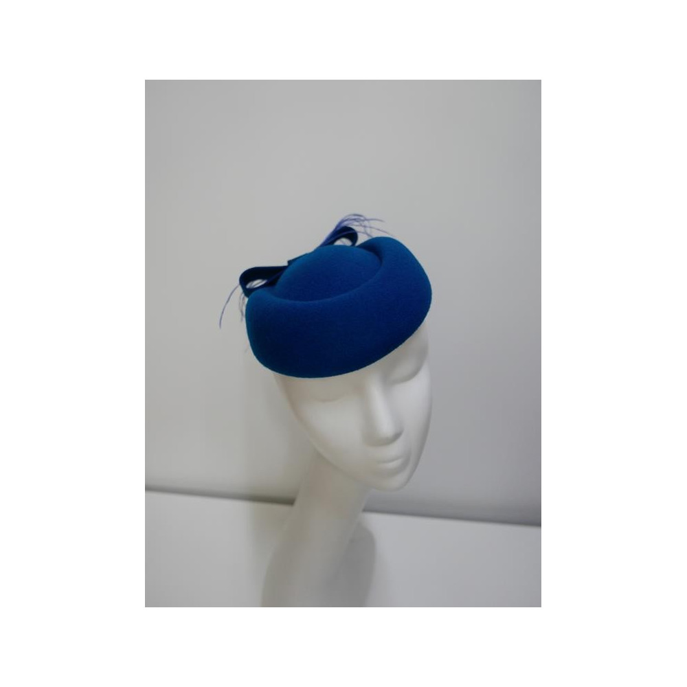 Taylor ciemny turkus toczek filcowy