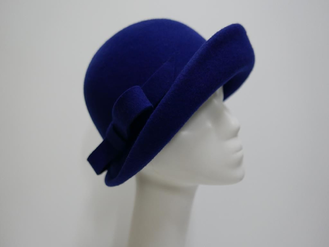 Pola Negri retro kapelusz filcowy royal blue 54-58 cm