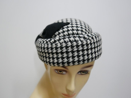 Inez pepitka kurza stopka toczek z dzianiny filcowy