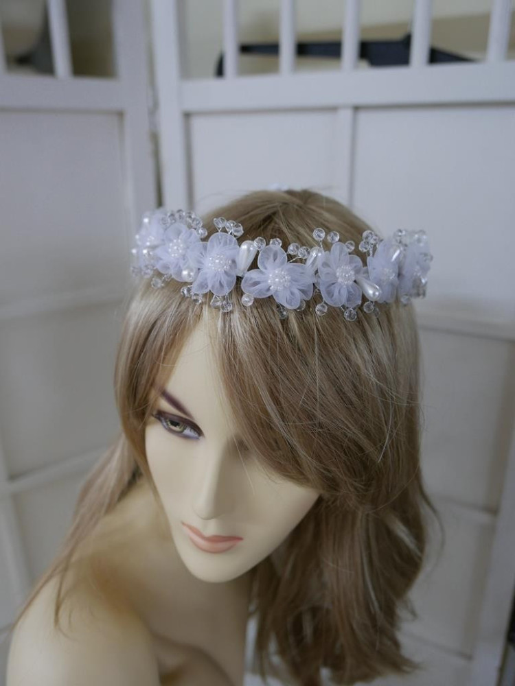 Biały wianek  - fantazyjny stroik 44 cm wiązany