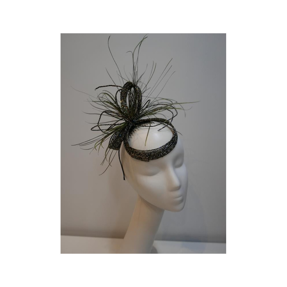 Blask opalizująca benzynka fascynator ze szkła z piórami