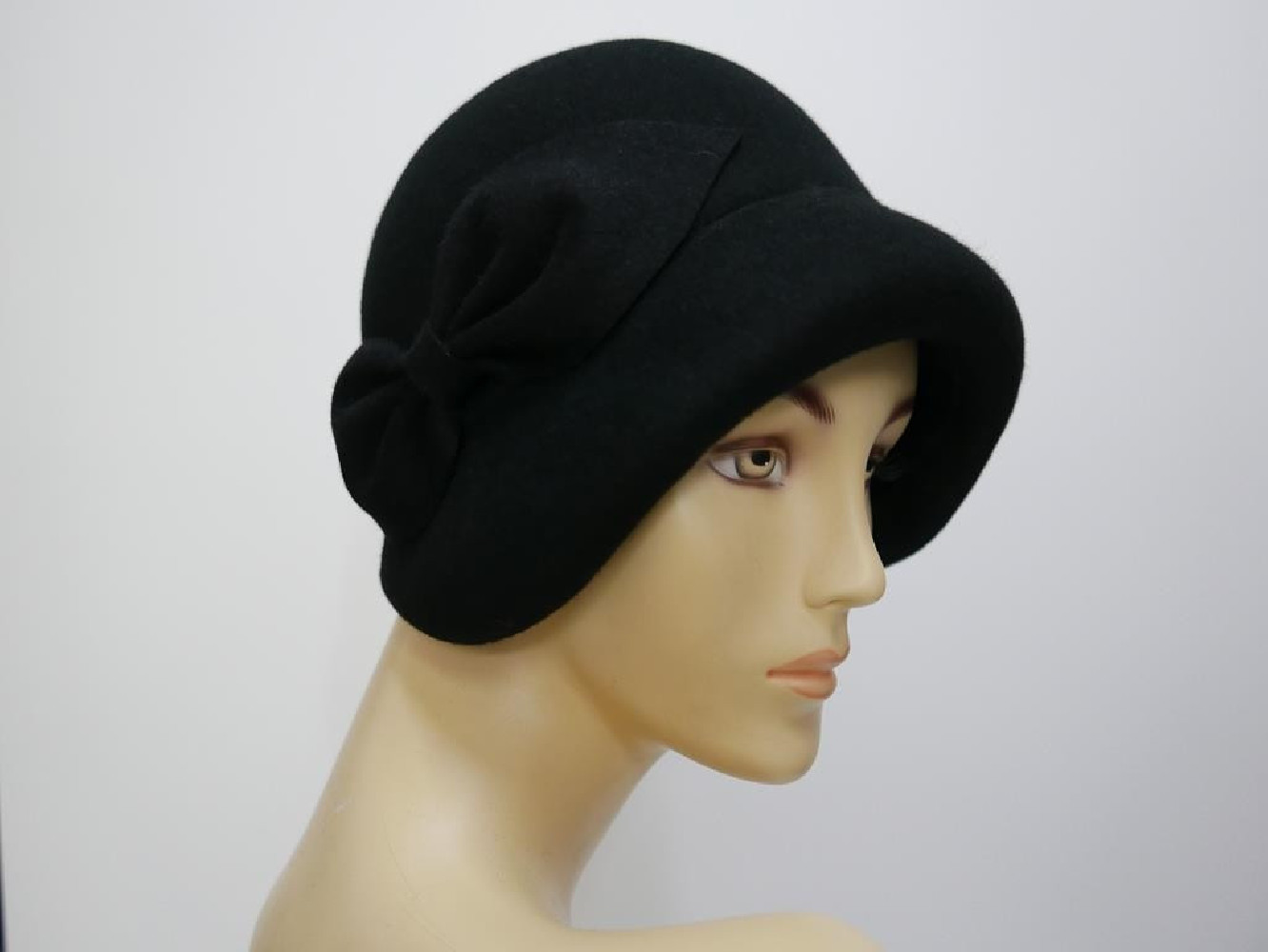 Gina czarna kapeluszo czapka Vintage 53-56 cm