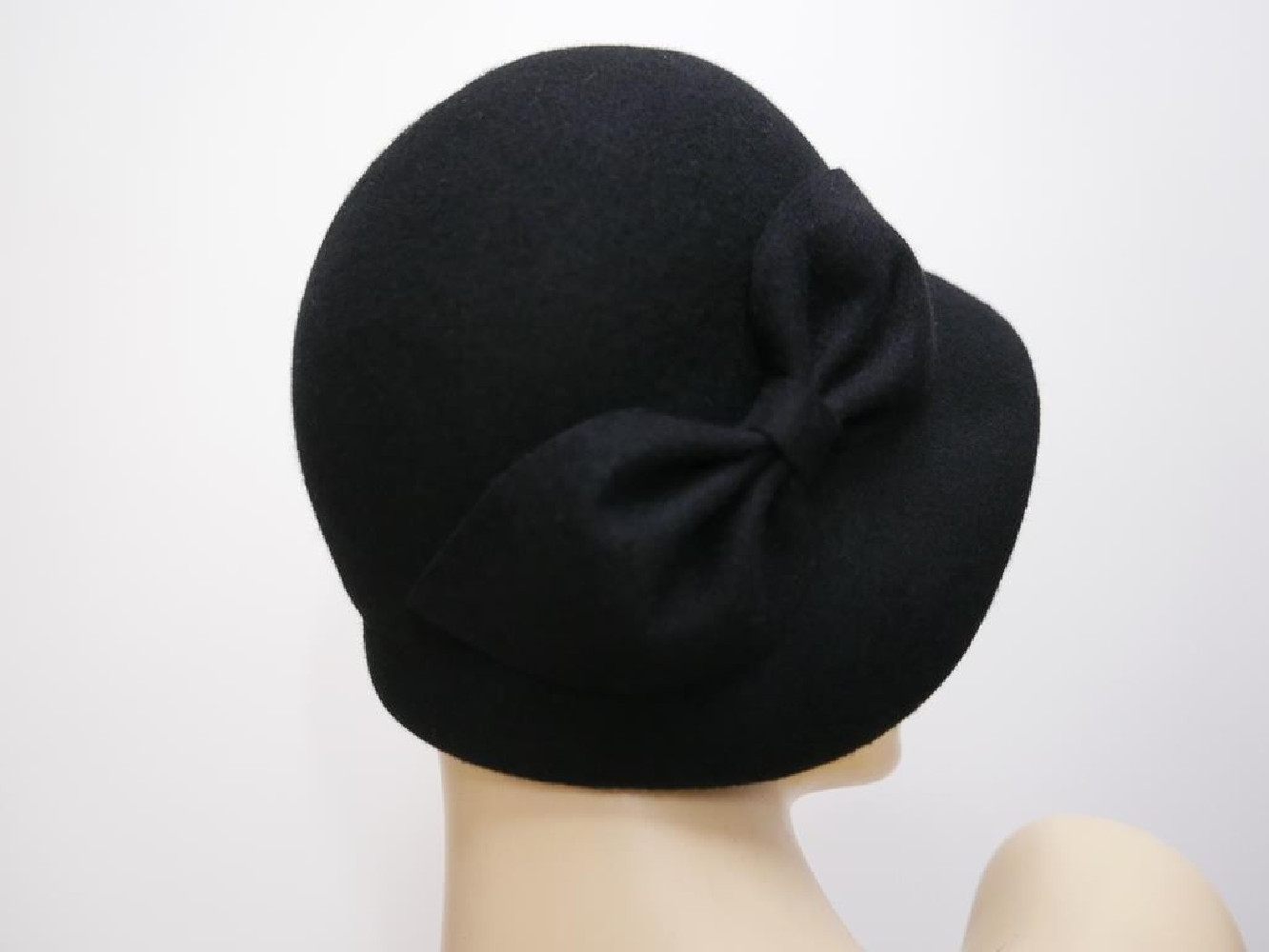 Gina czarna kapeluszo czapka Vintage 53-56 cm