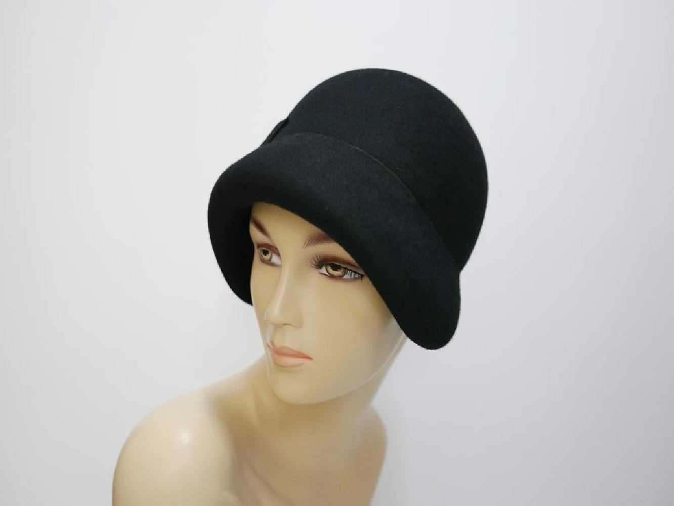 Gina czarna kapeluszo czapka Vintage 53-56 cm