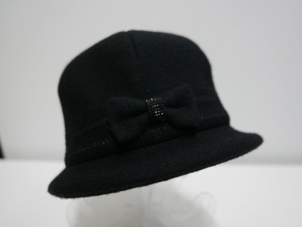 Czarny kapelusz czapka tkanina do 58 cm regulowany