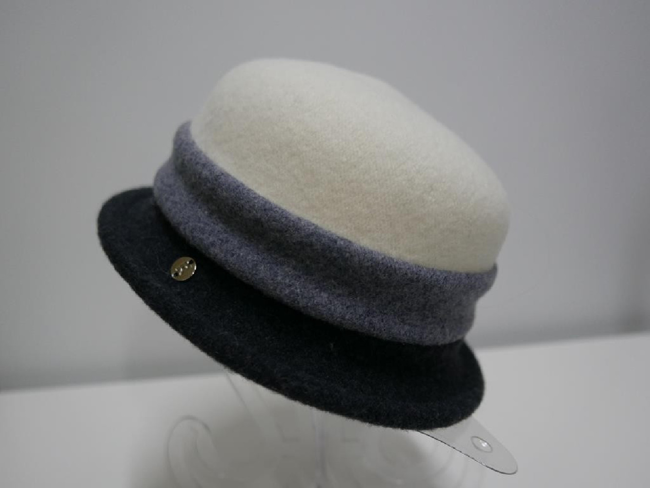 Szary kapelusz dzianina wełniana 55-57 cm