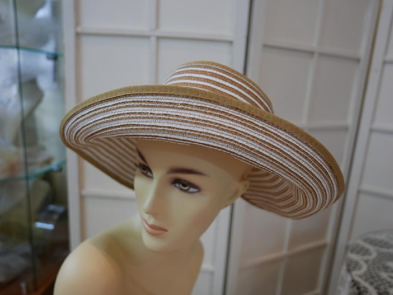 Rondo krem jasny brąz słomka regulowany