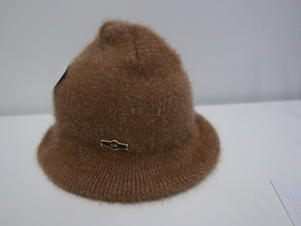 Beżowa czapka z rondem