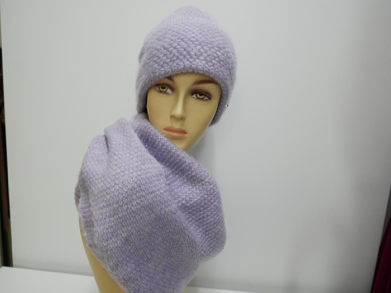 liliowy komplet czapka i szal