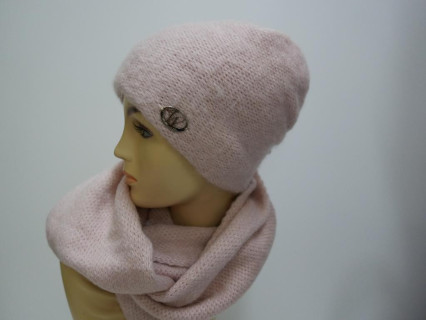 różowy komplet czapka i szal