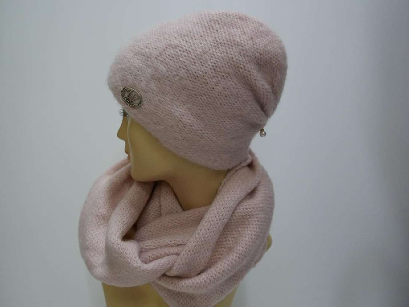 różowy komplet czapka i szal