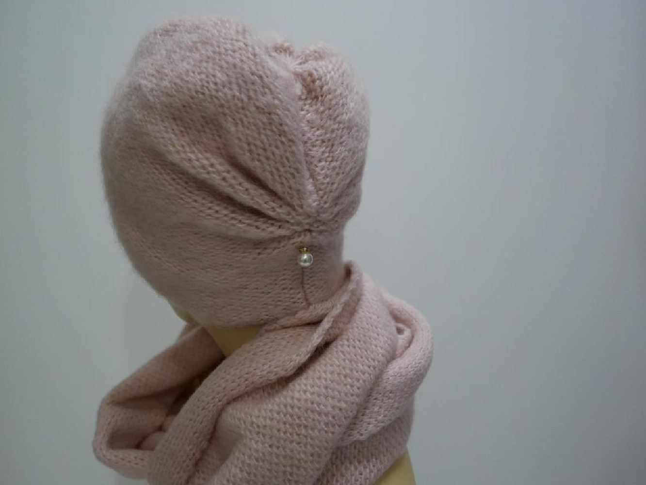 różowy komplet czapka i szal