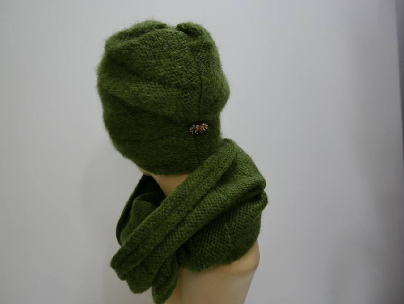 Zielony komplet czapka i szal
